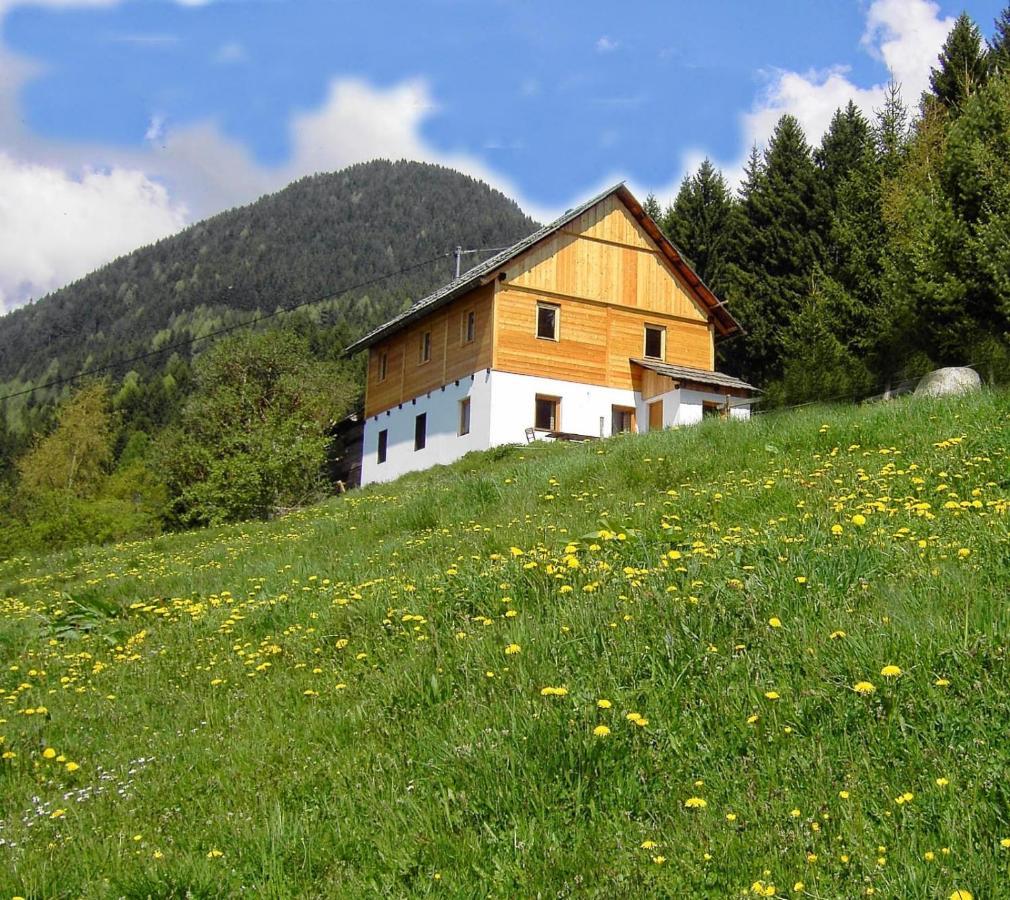 Karlbauer Huette Villa Lendorf ภายนอก รูปภาพ
