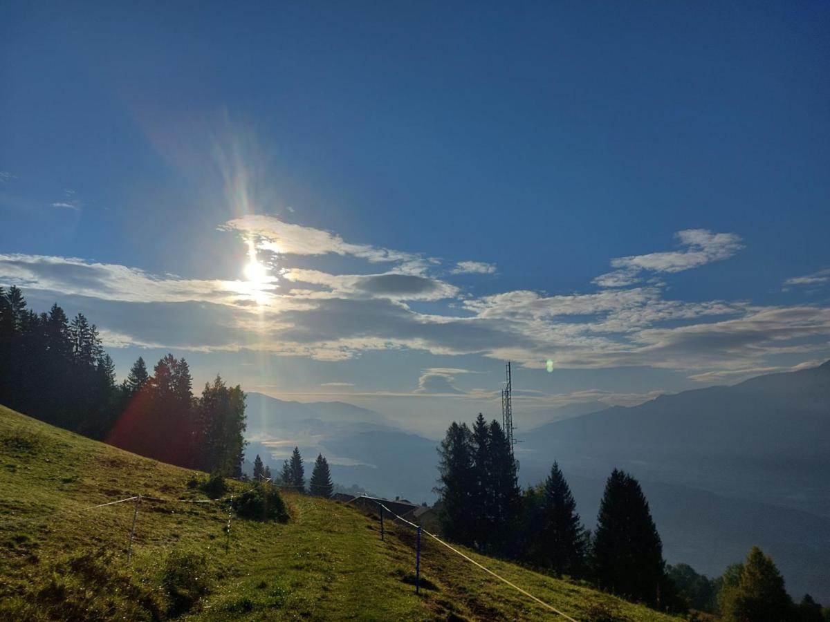 Karlbauer Huette Villa Lendorf ภายนอก รูปภาพ